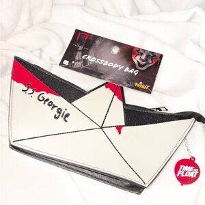 IT Chapter 2 S.S. Georgie Paper Boat Crossbody Horror Bag - Spirit Halloween NWT